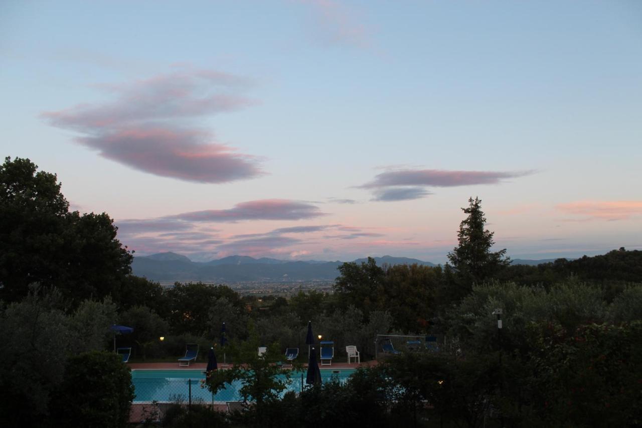 Agriturismo Camiano Piccolo Montefalco Bagian luar foto