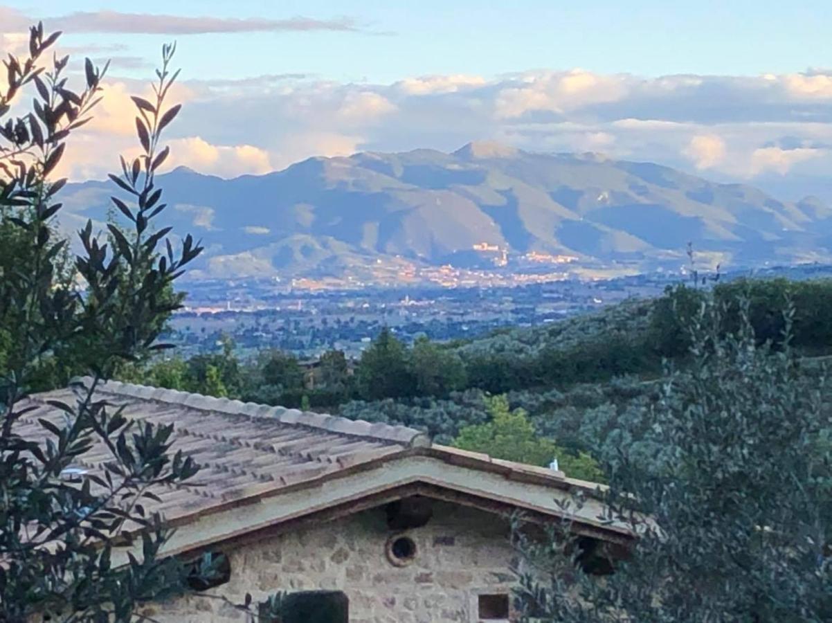 Agriturismo Camiano Piccolo Montefalco Bagian luar foto