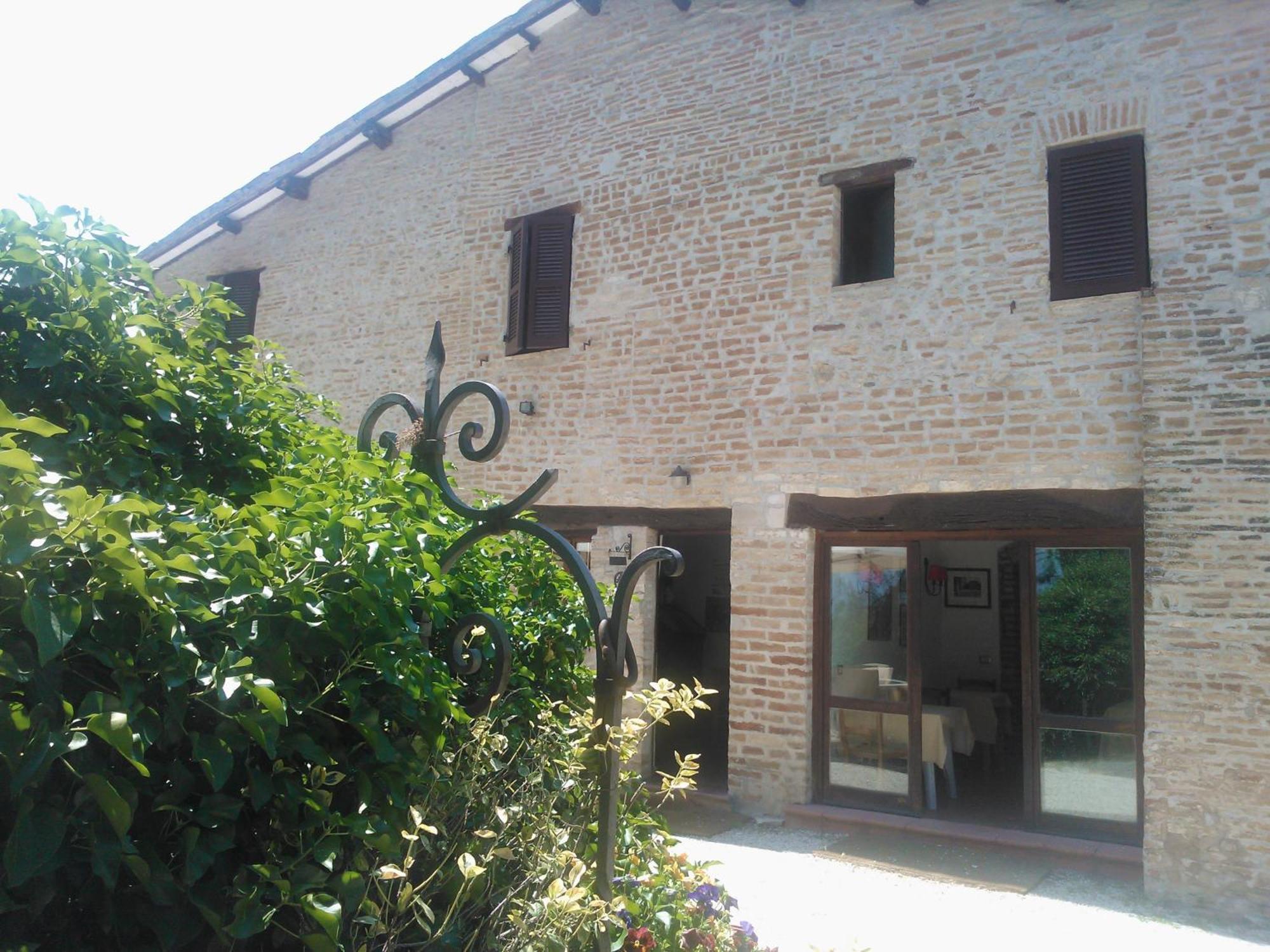 Agriturismo Camiano Piccolo Montefalco Bagian luar foto